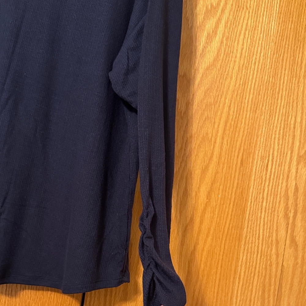 NWT Lane Bryant rouched long Sleeve Top - Picture 4 of 6